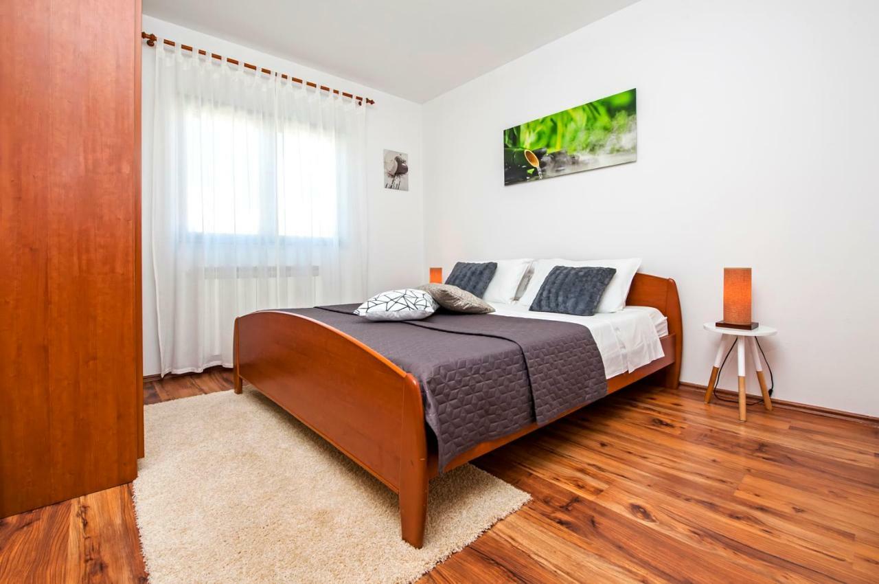Apartman Lamanova 로비니 외부 사진